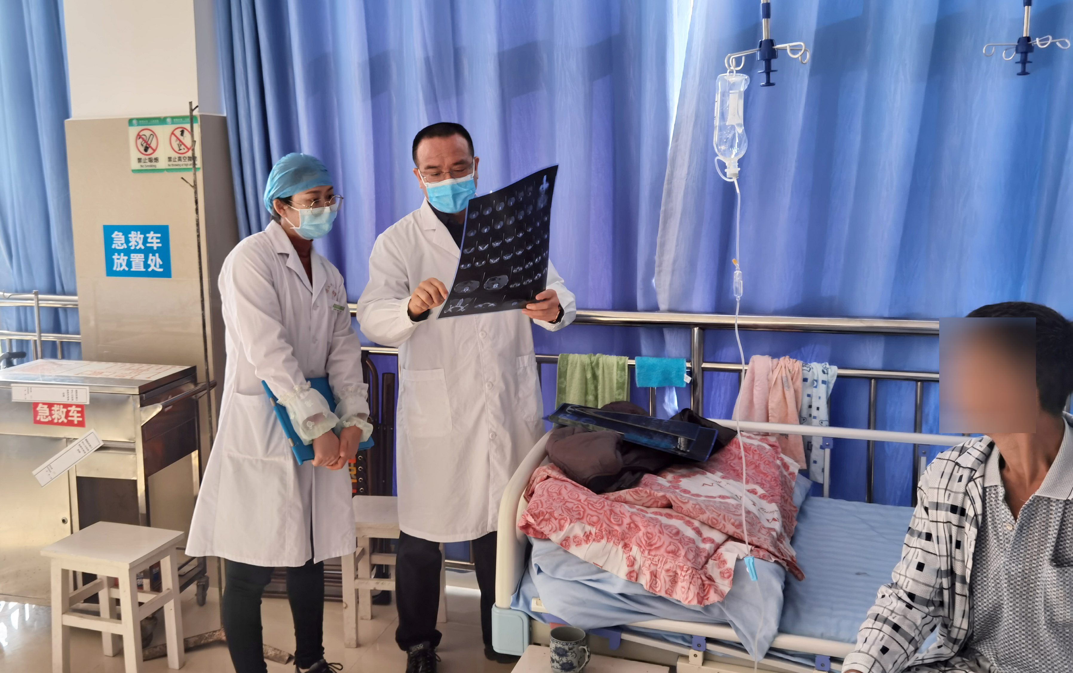 腫瘤科張穎東主任赴潞江鎮(zhèn)中心衛(wèi)生院開展坐診、查房及學(xué)術(shù)交流