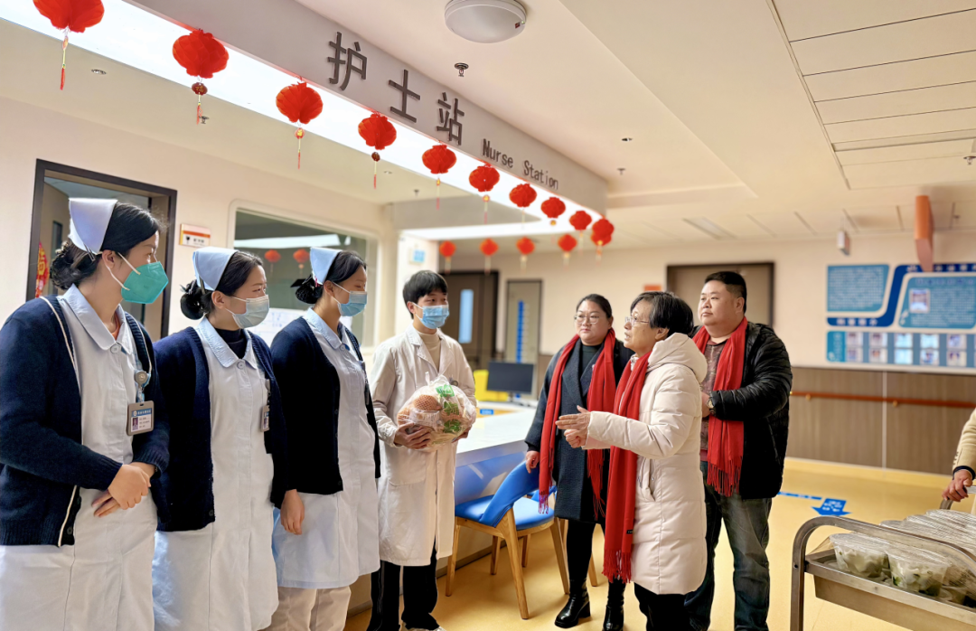 新春慰問送溫情，除夕關(guān)懷暖人心！
